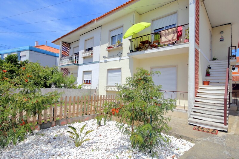 Apartment 3 bedrooms Caldas da Rainha Nossa Senhora do Pópulo - ground-floor, garden, garage, kitchen