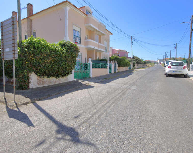 House 3 bedrooms Atalaia Lourinhã - balcony, fireplace, attic, barbecue, equipped kitchen, garage