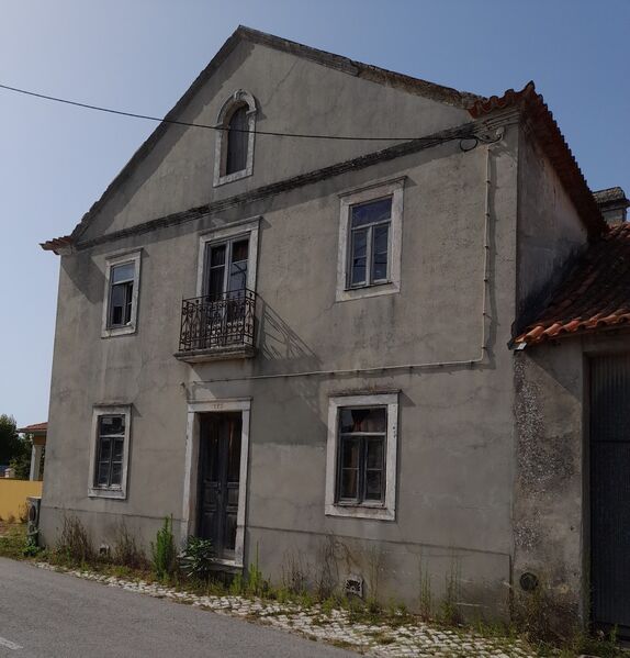 Farm V5 Monte Real Leiria - good access, mains water, fruit trees, water, attic, well, electricity