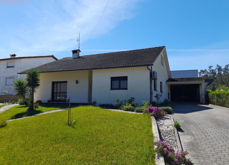 House in good condition V3 Monte Redondo Leiria - automatic gate, air conditioning, garden, fireplace, attic, marquee