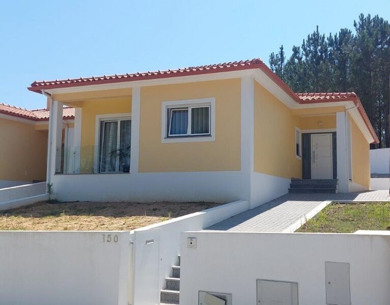 House 3 bedrooms Semidetached excellent condition Souto da Carpalhosa Leiria - solar panels, fireplace, central heating, barbecue, garden, garage, balcony