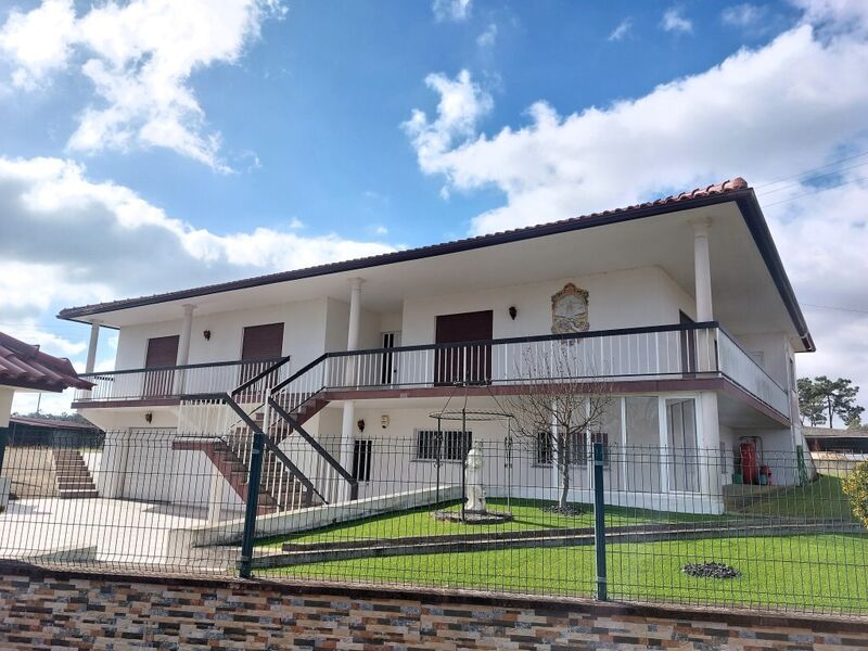 House V4 in good condition Monte Redondo Leiria - fireplace, balcony, barbecue, central heating, garage, garden