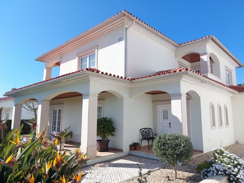 House 5 bedrooms Monte Real Leiria - garage, automatic irrigation system, balcony, fireplace, barbecue, swimming pool, garden, central heating, boiler