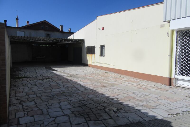 Warehouse with 128sqm Serra do Porto de Urso Leiria - store room, storage room