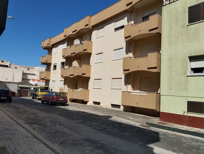 Apartment excellent condition T1 Coimbrão Leiria - balcony, attic, kitchen, furnished, garage, barbecue