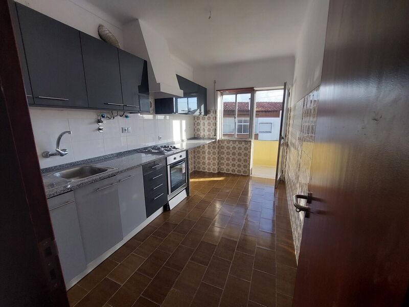 Apartment T2 Bairro dos Arneiros Santo Onofre Caldas da Rainha - kitchen, 3rd floor, balcony