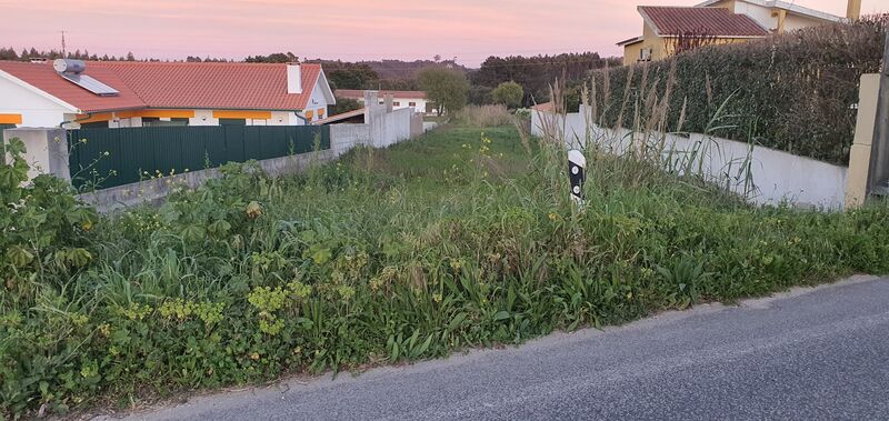 Terreno com 3400m2 Óbidos