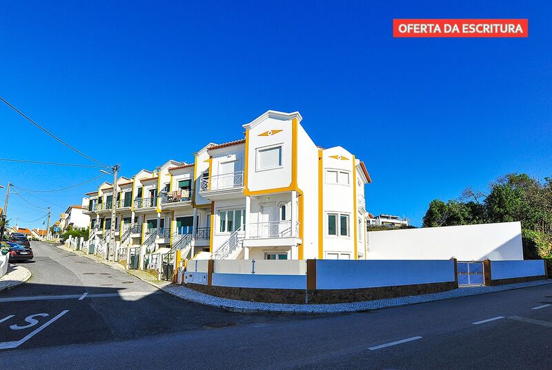 House Refurbished near the beach V4 Ericeira Mafra - balconies, sea view, double glazing, terrace, fireplace, balcony, equipped kitchen, garage, barbecue