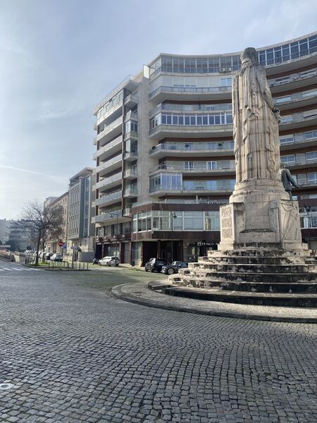 Apartamento T3 Remodelado no centro Areeiro Lisboa - cozinha equipada