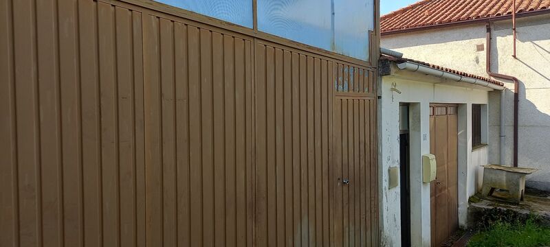 Casa Típica V3 Vila Verde Vinhais - garagem