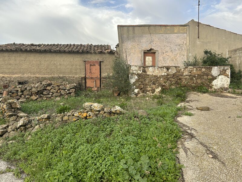 Casa V2 por recuperar Alcaria do Cume Santa Catarina da Fonte do Bispo Tavira - arrecadação