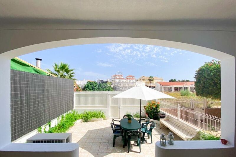 House 3 bedrooms well located center Altura Castro Marim - fireplace, terrace, swimming pool, barbecue, excellent location, balcony