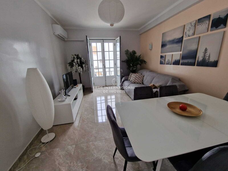 Apartment 3 bedrooms in the center Tavira - furnished, 1st floor, equipped, balcony