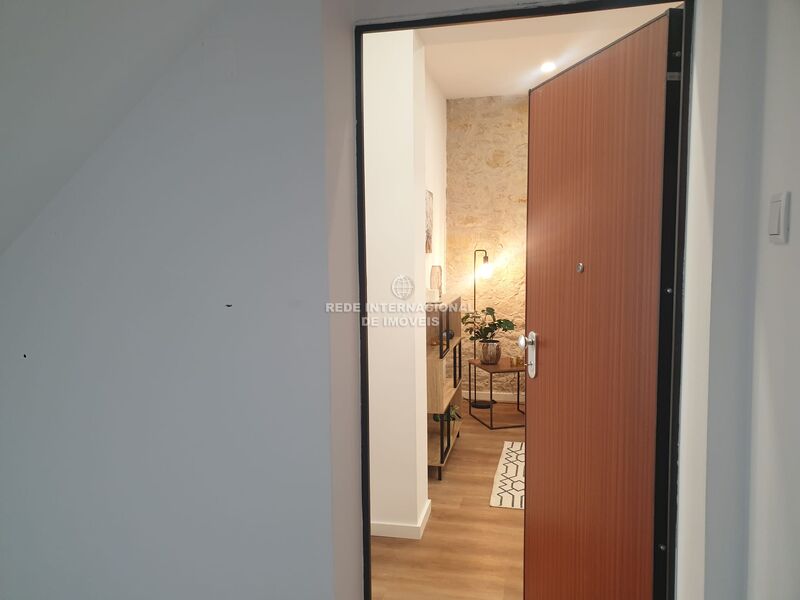 Apartment Refurbished in the center T2 São Domingos de Benfica Lisboa - gardens, double glazing, furnished