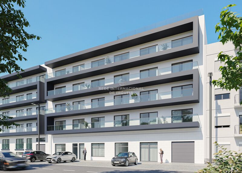 Apartamento T2 novo Quelfes Olhão - piscina, painéis solares, varanda, chão flutuante, terraço