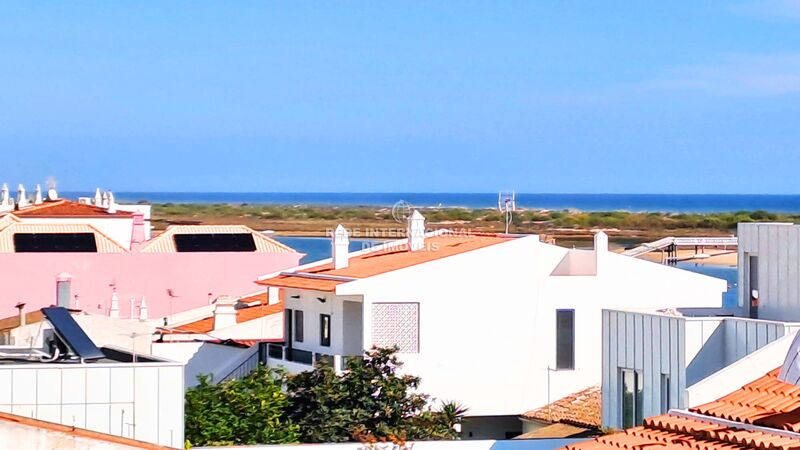 Apartamento Moderno com boas áreas T1 Quinta da Gomeira Tavira - vista mar, vidros duplos, piso radiante, ar condicionado, varandas, terraço, painéis solares