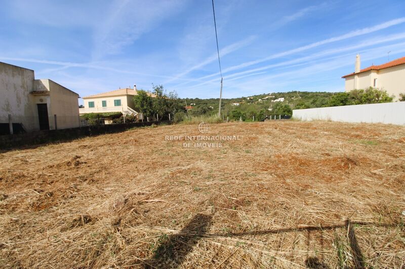 Land with 1117sqm Bordeira Santa Bárbara de Nexe Faro - ,