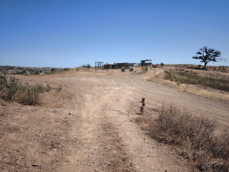 Land neue with 15880sqm Altura Castro Marim - easy access, water, water hole, great view