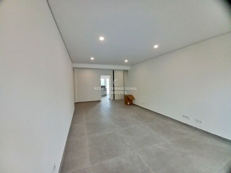 Apartment T3 in the center Almancil Loulé - double glazing, air conditioning, garden, garage, great location, store room, terrace