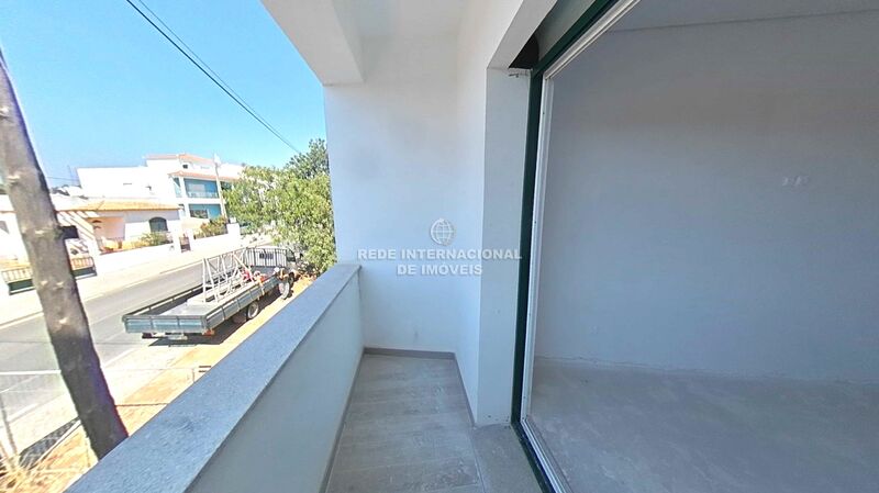 Apartamento T3 Duplex no centro Almancil Loulé - vidros duplos, garagem, terraço, bbq, jardim, excelente localização, arrecadação, ar condicionado, varanda