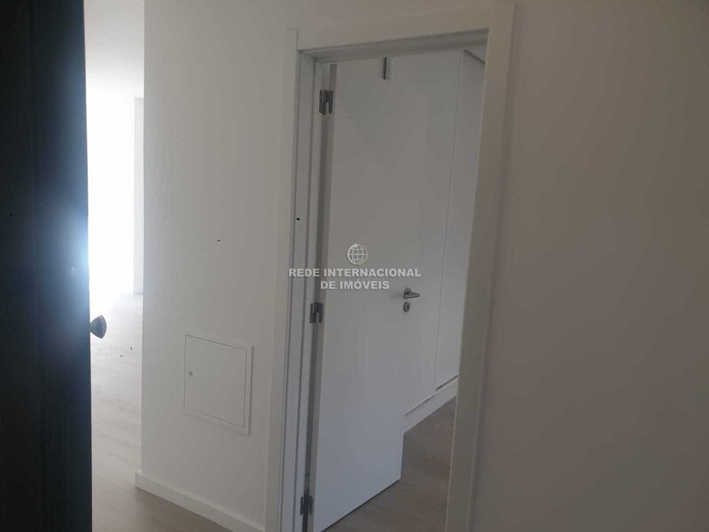 Apartamento Remodelado em bom estado T2 Benfica Lisboa - jardins, vidros duplos, mobilado, varanda, cozinha equipada