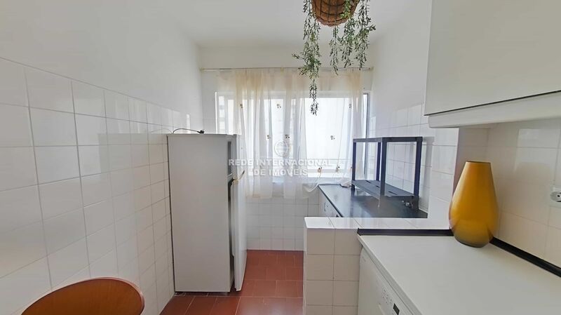 Apartamento T3 Renovado no centro Faro - cozinha equipada