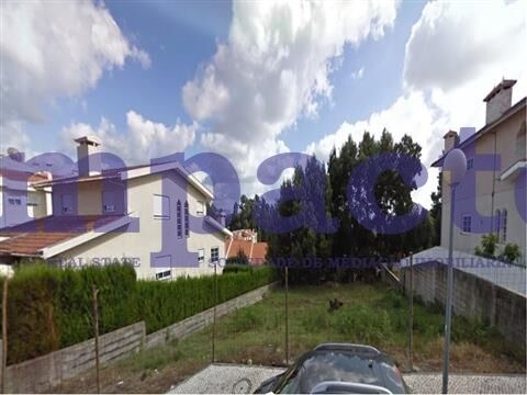 Land with 640sqm Vila de Cucujães Oliveira de Azeméis