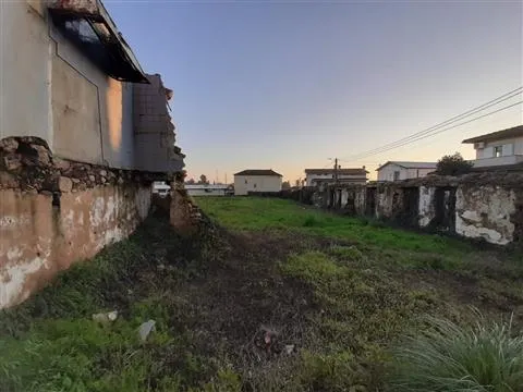 Terreno com 890m2 Vila de Cucujães Oliveira de Azeméis