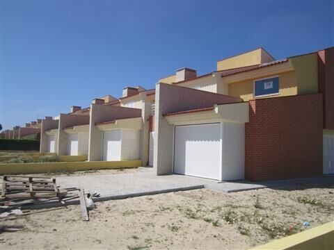 House 3 bedrooms under construction Ovar - equipped kitchen, garden, balcony, balconies