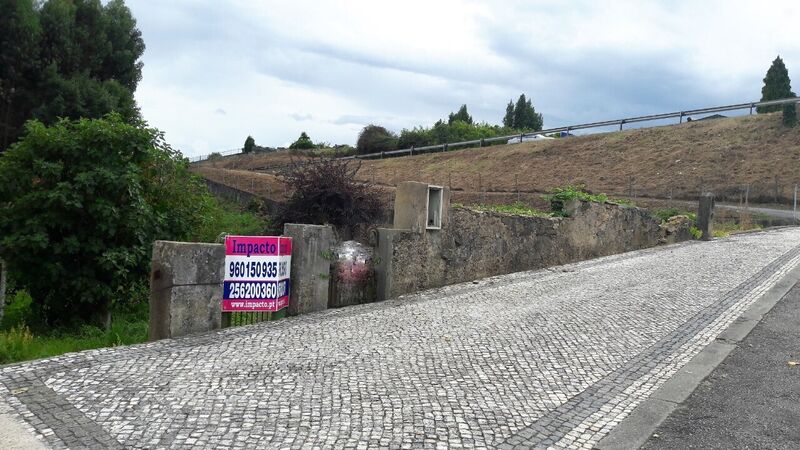 Terreno com 391m2 São João da Madeira