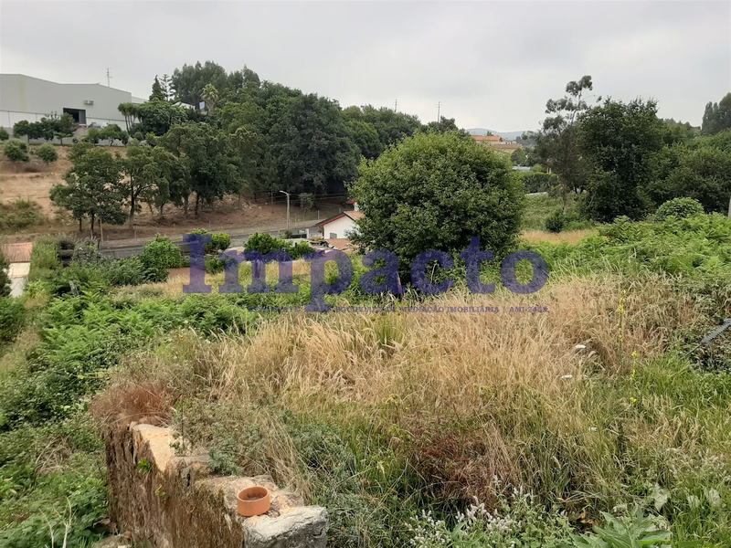 Land with 2070sqm São Roque Oliveira de Azeméis