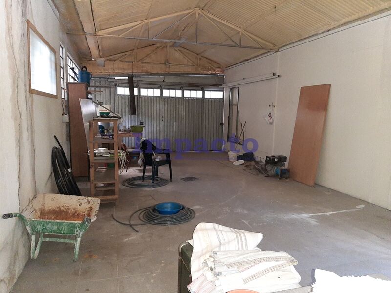 Warehouse with 147.60sqm São João da Madeira - easy access