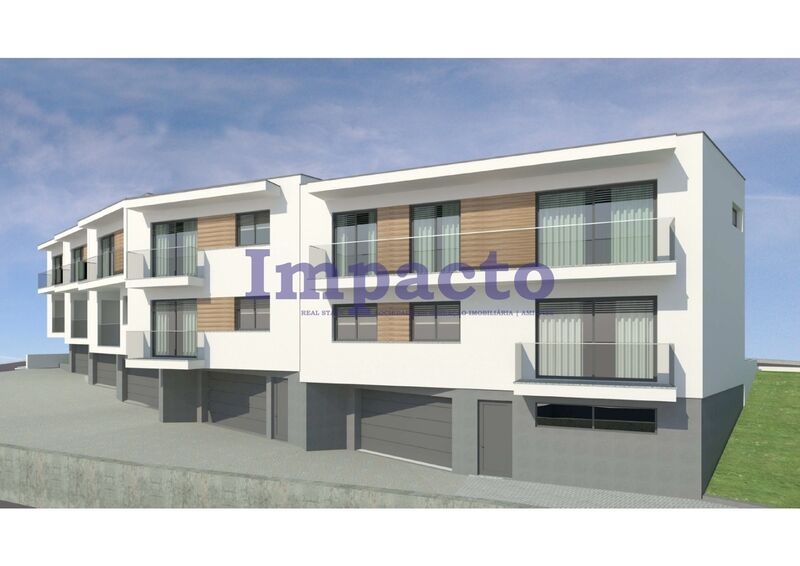 House townhouse V3 Oliveira de Azeméis - balcony, balconies, equipped kitchen, air conditioning, garage, gardens, solar panel