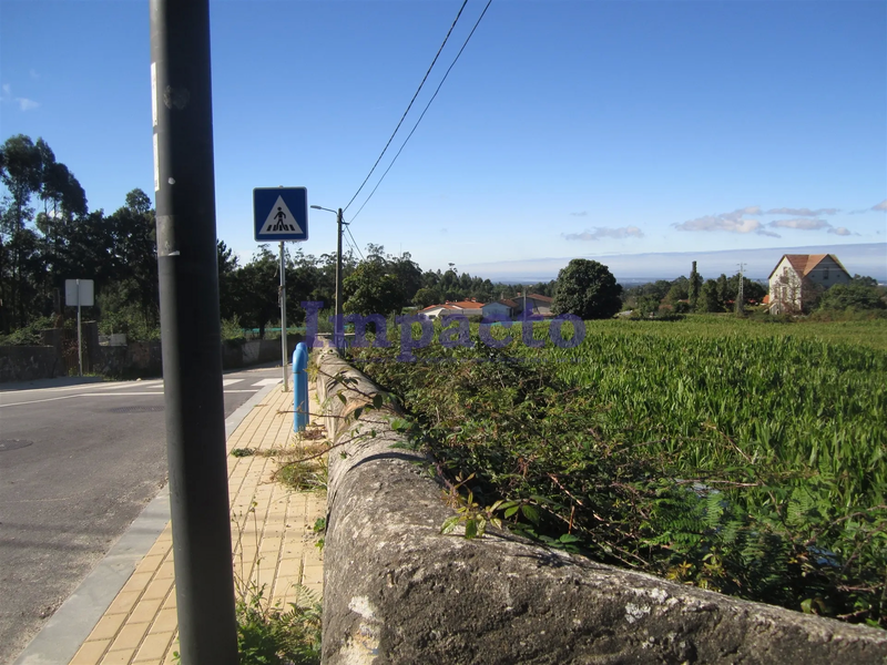 Terreno Urbano com 10270m2 Vila de Cucujães Oliveira de Azeméis - água, excelente localização