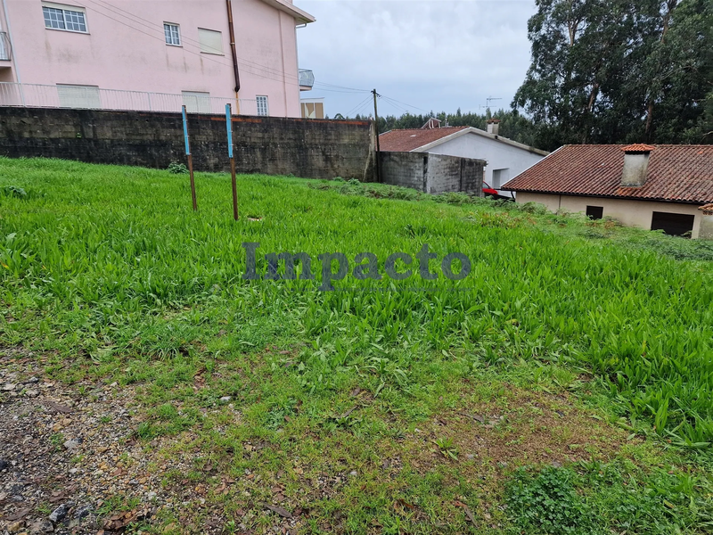 Terreno Urbano para construção Vila de Cucujães Oliveira de Azeméis - luz