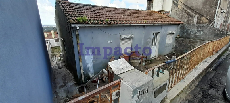 House Single storey in ruins V3 Arrifana Santa Maria da Feira