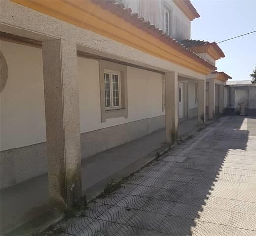 House 5 bedrooms Old   Esmoriz Ovar - garage