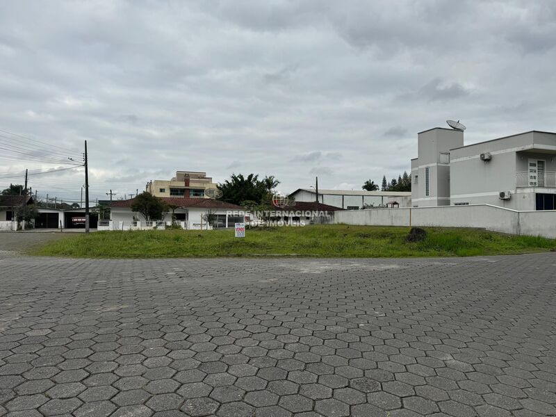 Land with 451.23sqm Figueira Gaspar