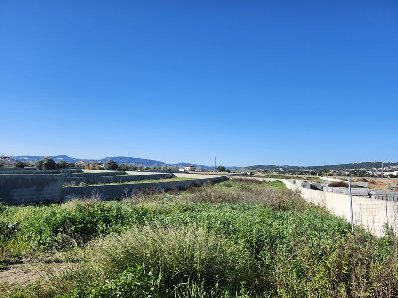 Land Loures - ,