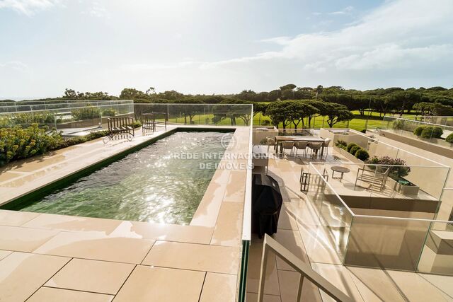 Apartment T4 Duplex Quinta da Marinha Cascais - balcony, store room, air conditioning, alarm, terrace, swimming pool