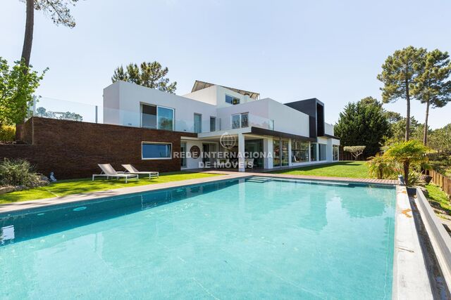 House neues V5 Quinta do Peru Quinta do Conde Sesimbra - swimming pool, garden, garage, solar panels, terrace, equipped, alarm, air conditioning, underfloor heating