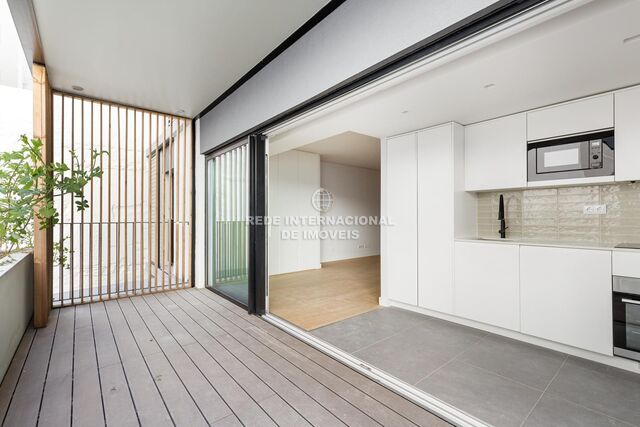 Apartamento novo T3 El Corte Inglés Avenidas Novas Lisboa - jardim, varanda, piscina, ar condicionado, arrecadação