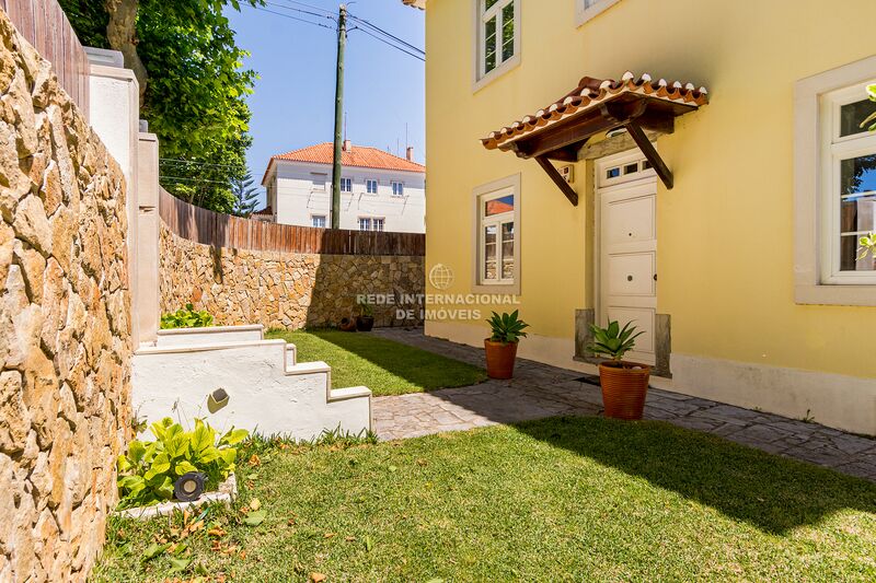 House Isolated 4 bedrooms Parede Cascais - garden, garage, barbecue, fireplace, attic