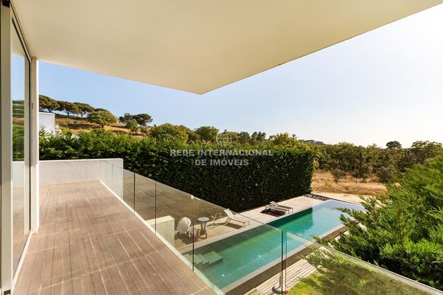 House/Villa V3 Castelo Castelo (Sesimbra) - air conditioning, alarm, swimming pool, fireplace