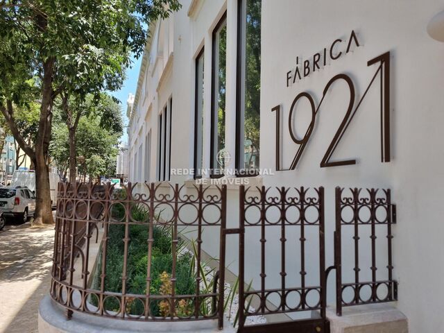 Apartment T3 Benfica Lisboa - swimming pool, gardens, air conditioning, store room, balcony, garage, condominium