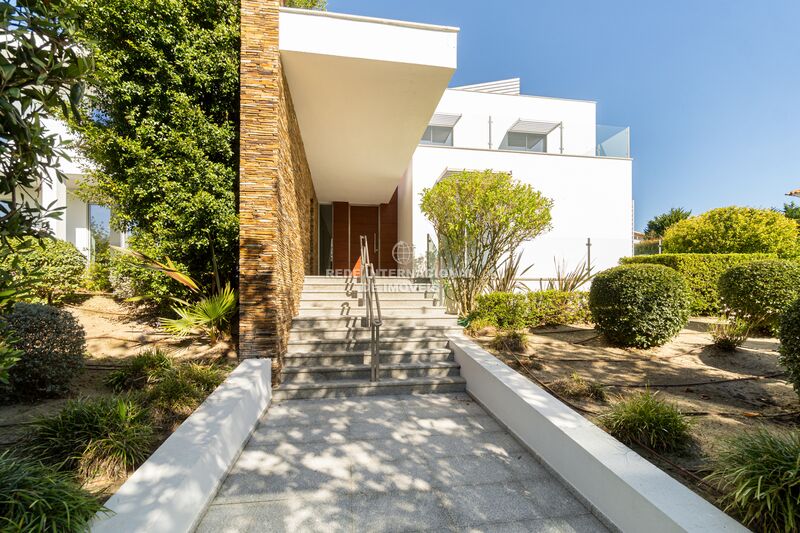 House V6 Quinta da Beloura São Pedro Penaferrim Sintra - garage, automatic irrigation system, garden, central heating, swimming pool, fireplace, turkish bath, barbecue, tennis court, attic, air conditioning, equipped kitchen, terrace