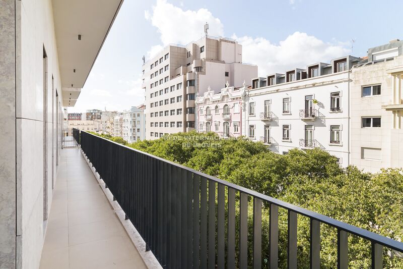 Apartamento Moderno T3 Avenidas Novas Lisboa - terraços, varandas, arrecadação, ar condicionado