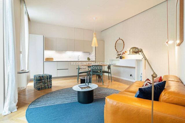 Apartamento T1 Avenida da Liberdade Santo António Lisboa - arrecadação, ar condicionado, piso radiante