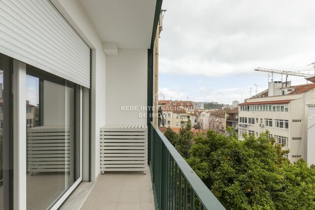 Apartment T2 Estefânia Arroios Lisboa - air conditioning, sound insulation, garden, balcony, double glazing