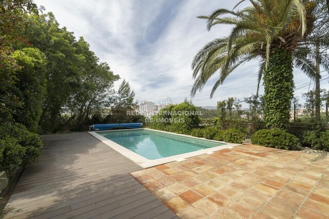 House V3 Amoreira (estoril) Cascais - fireplace, garage, swimming pool, air conditioning, garden